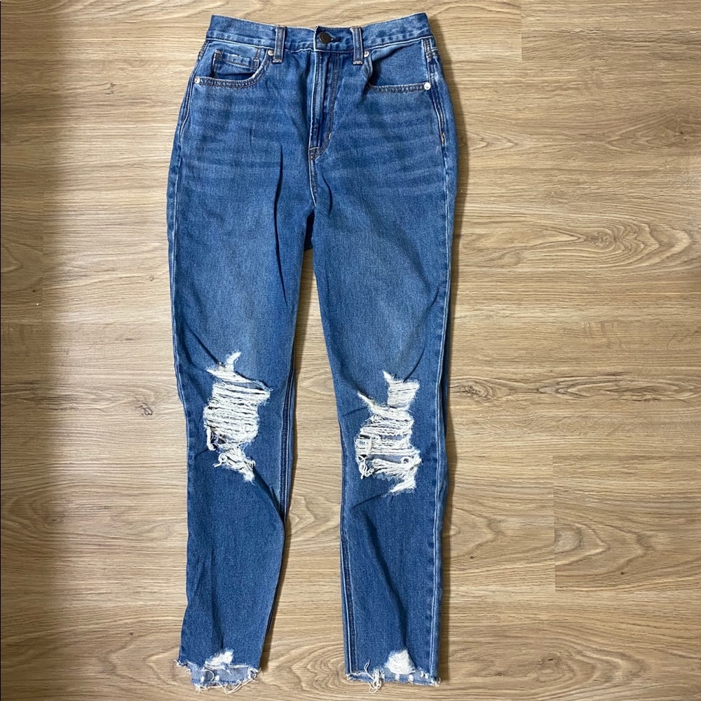 American Eagle (AEO) Mom Jeans